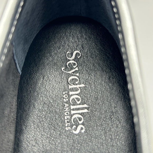 Seychelles Dusk to Dawn Silver Metallic Leather Mary Jane Heels | Size 9 l NWB - Picture 8 of 12